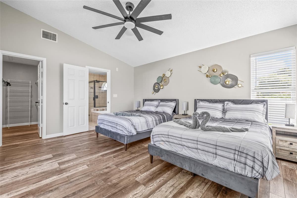 404 EMERALD COVE LOOP — photo 29 of 68