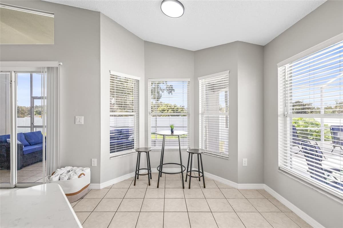 404 EMERALD COVE LOOP — photo 14 of 68