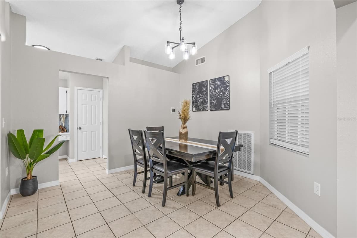 404 EMERALD COVE LOOP — photo 7 of 68