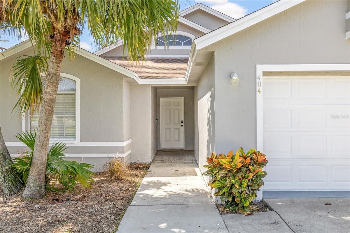 404 EMERALD COVE LOOP — photo 4 of 68