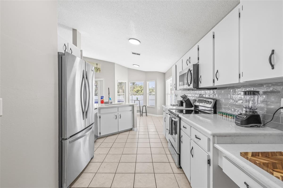 404 EMERALD COVE LOOP — photo 19 of 68