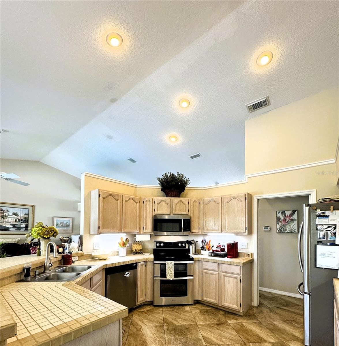 8518 CORAL CREEK LOOP — photo 13 of 33