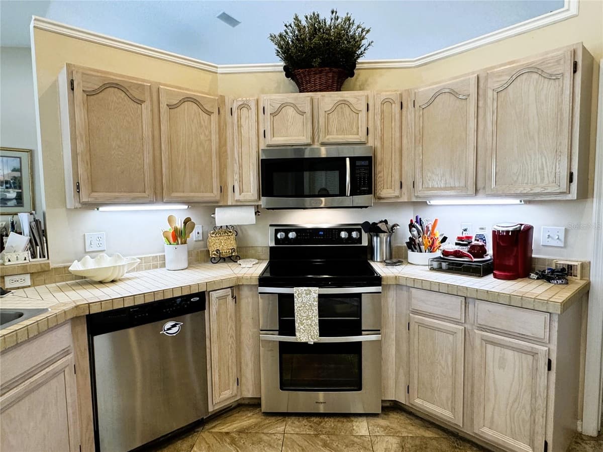 8518 CORAL CREEK LOOP — photo 15 of 33
