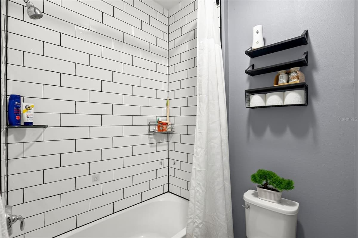 4924 GOLDEN ZENITH WAY — photo 31 of 56