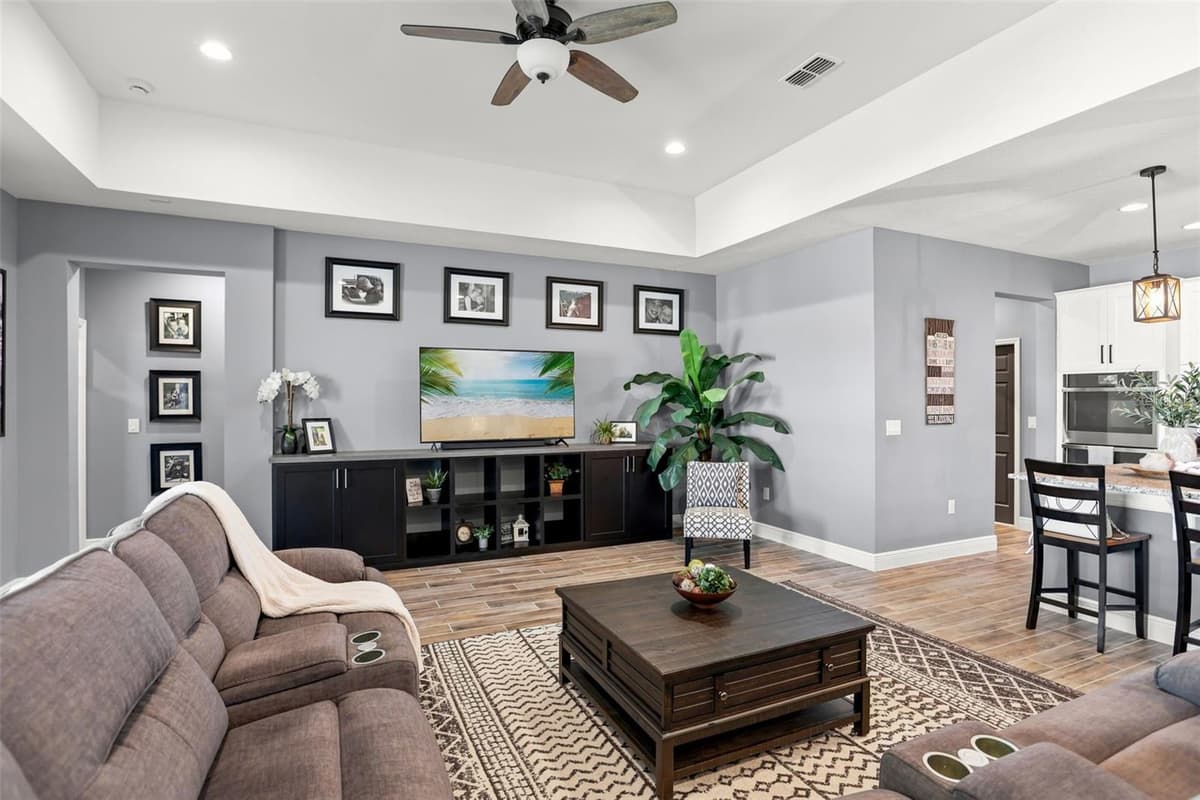 4924 GOLDEN ZENITH WAY — photo 7 of 56