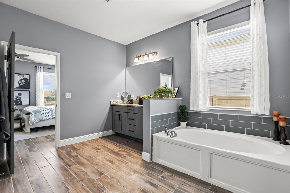 4924 GOLDEN ZENITH WAY — photo 36 of 56