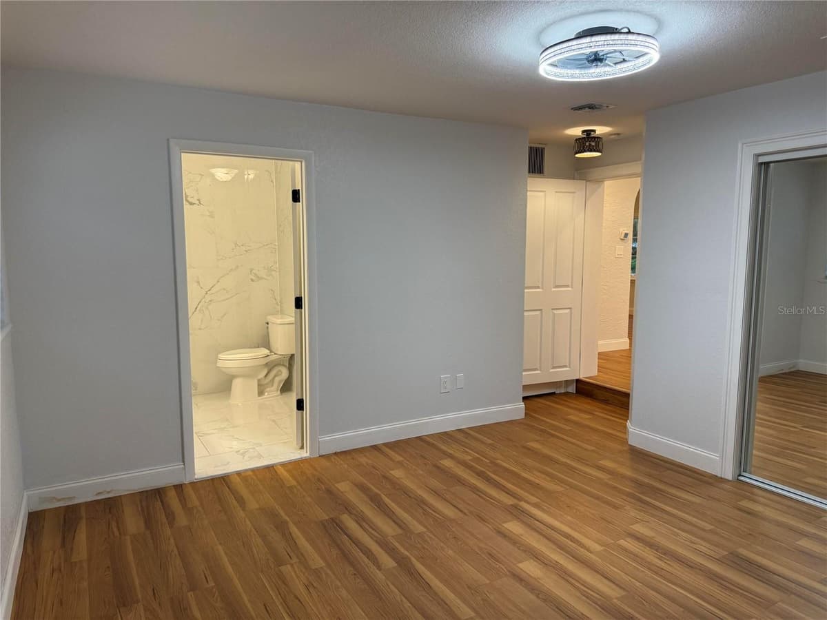1200 SUNSHINE AVENUE — photo 12 of 19