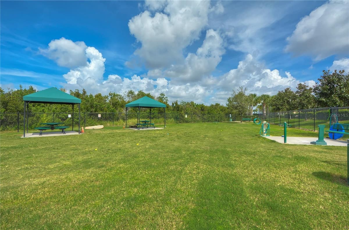16158 AMETHYST KEY DRIVE — photo 33 of 35