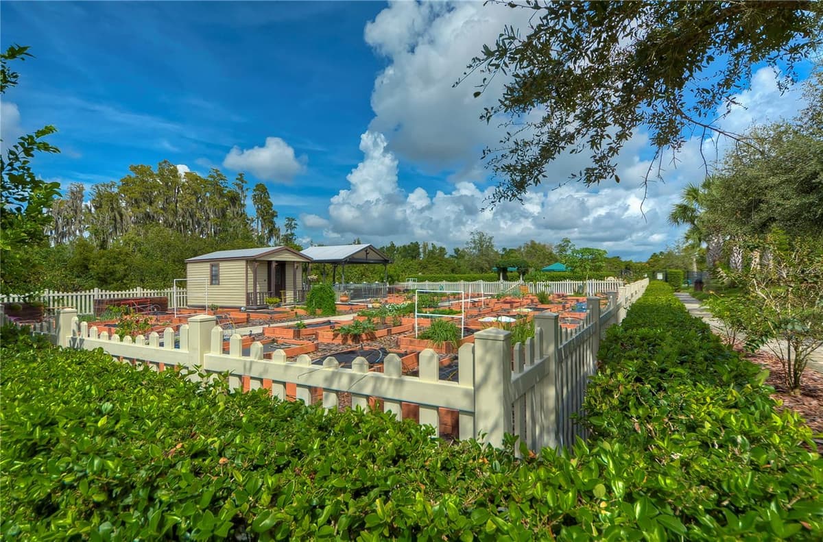 16158 AMETHYST KEY DRIVE — photo 31 of 35