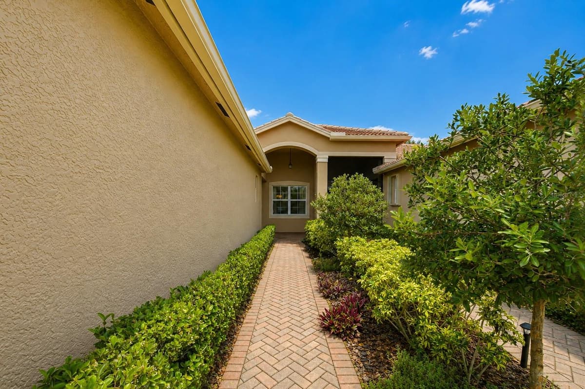 16158 AMETHYST KEY DRIVE — photo 21 of 35