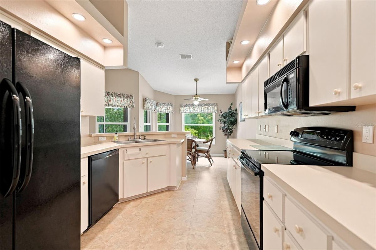 11090 CHERRYWOOD COURT — photo 17 of 41