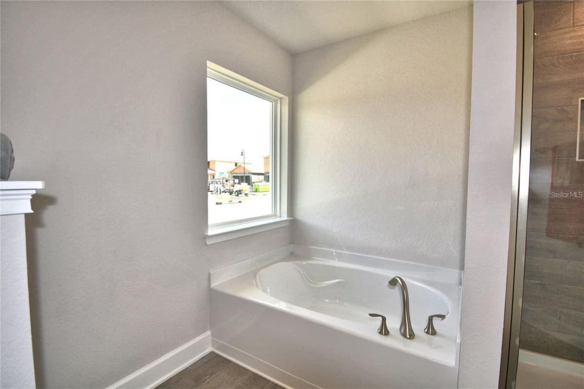 2413 23RD AVENUE — photo 6 of 26