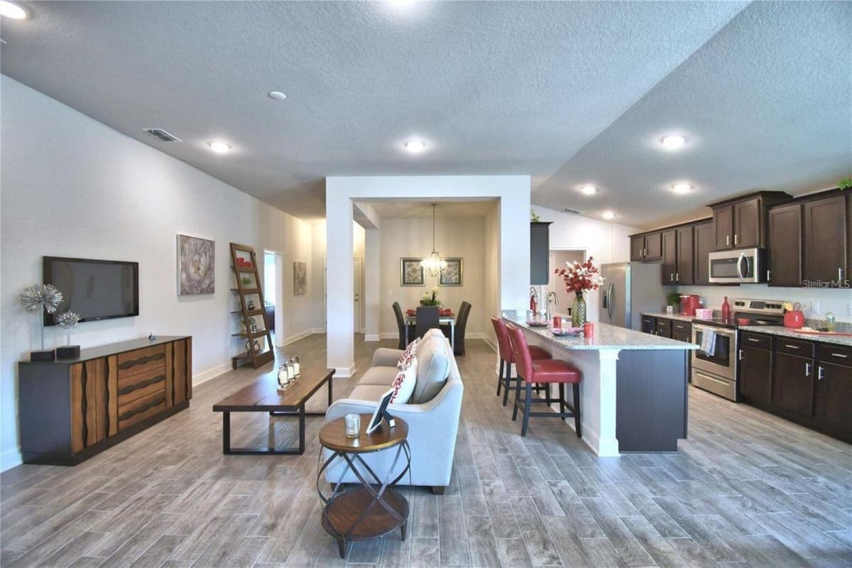 2413 23RD AVENUE — photo 7 of 26