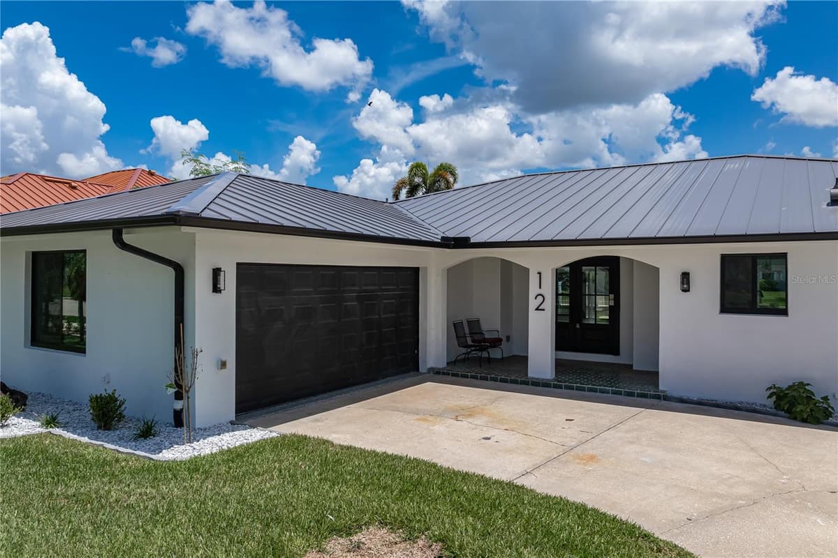 12 SABAL DRIVE — photo 19 of 60