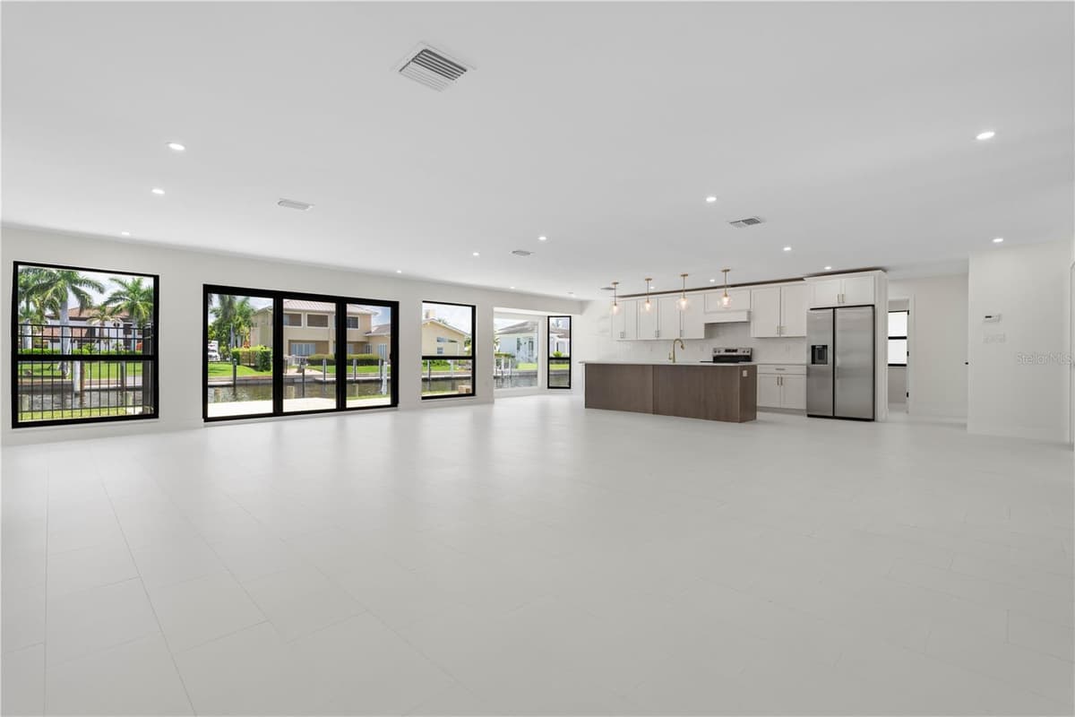 12 SABAL DRIVE — photo 3 of 60