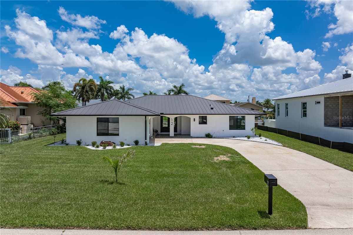 12 SABAL DRIVE — photo 17 of 60