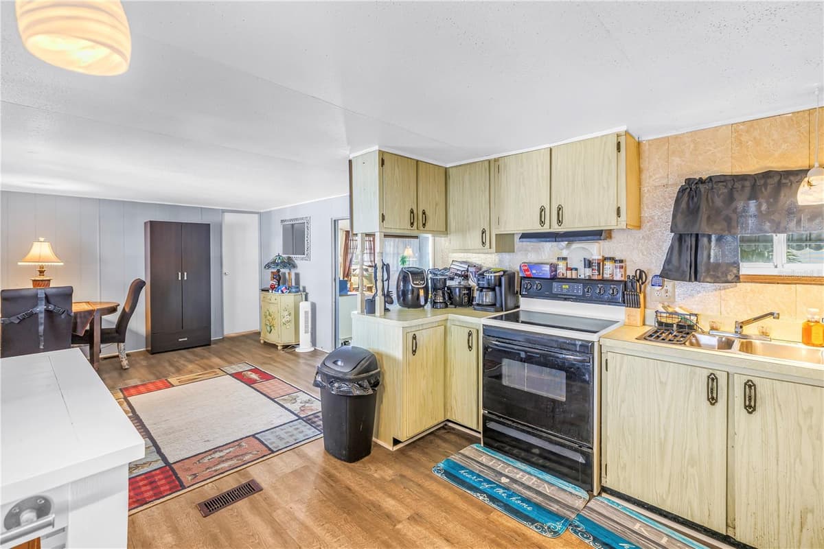 2439 SANTIAGO DRIVE — photo 13 of 30