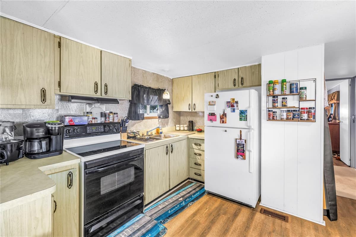 2439 SANTIAGO DRIVE — photo 12 of 30