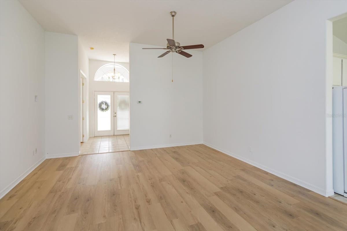 931 VINDALE ROAD — photo 4 of 28