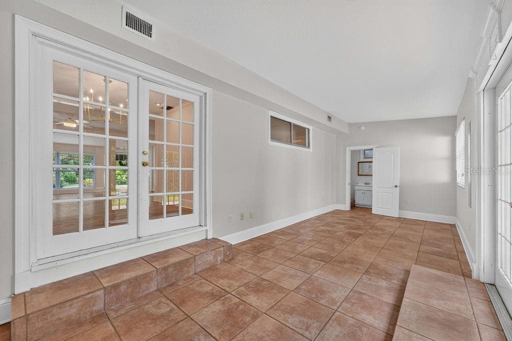 950 KENTUCKY AVENUE — photo 38 of 71