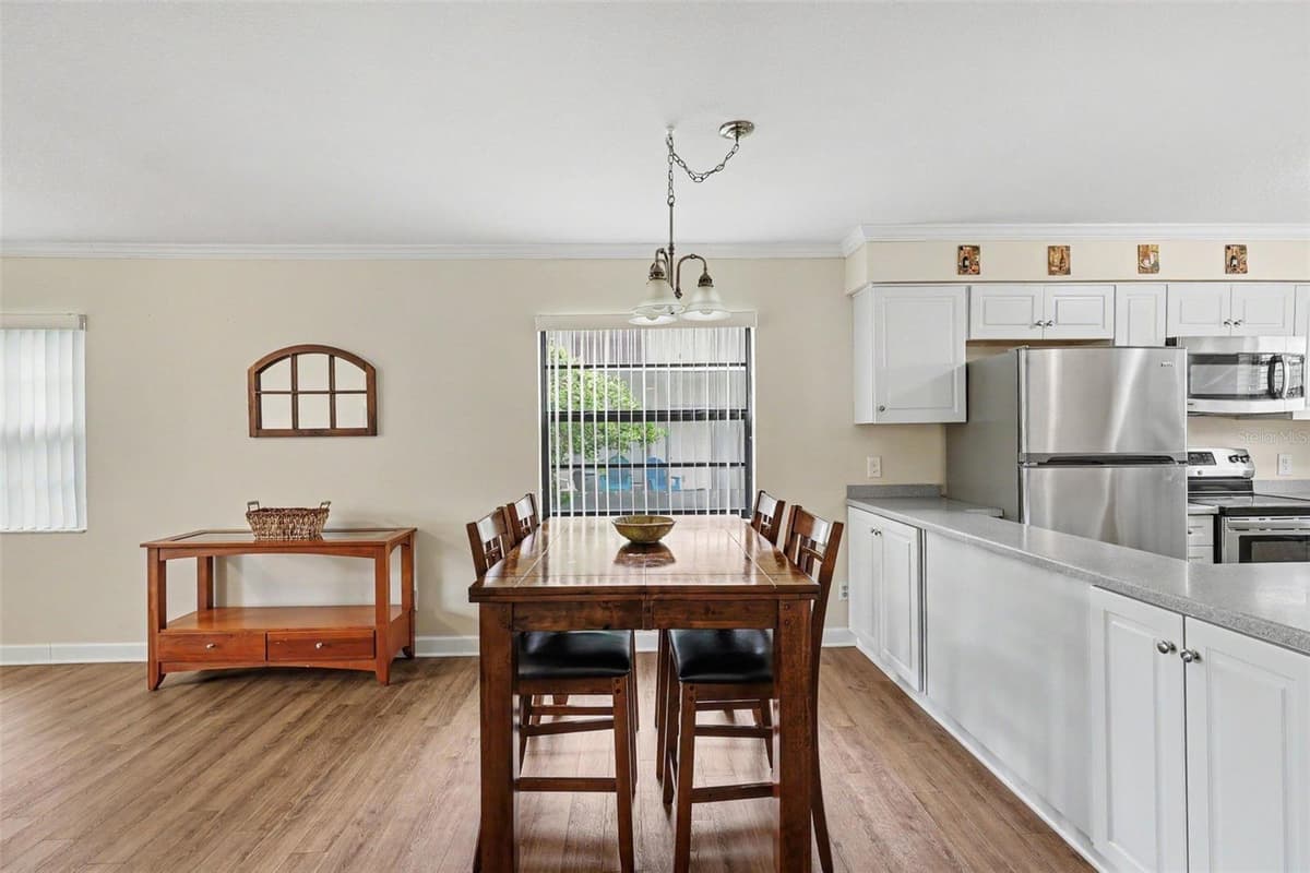 200 SAINT LUCIE LANE — photo 8 of 34
