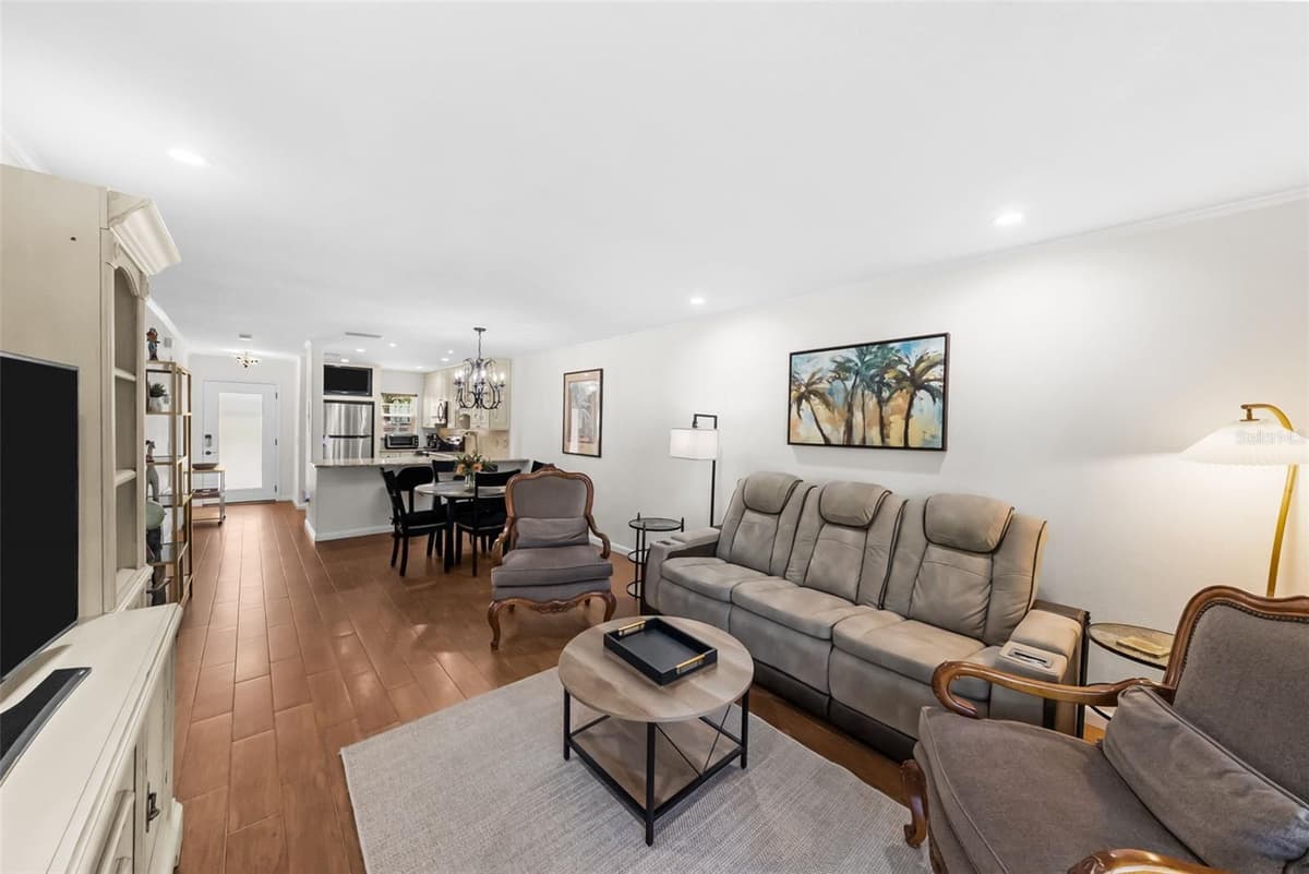 3810 OAK DRIVE — photo 6 of 51