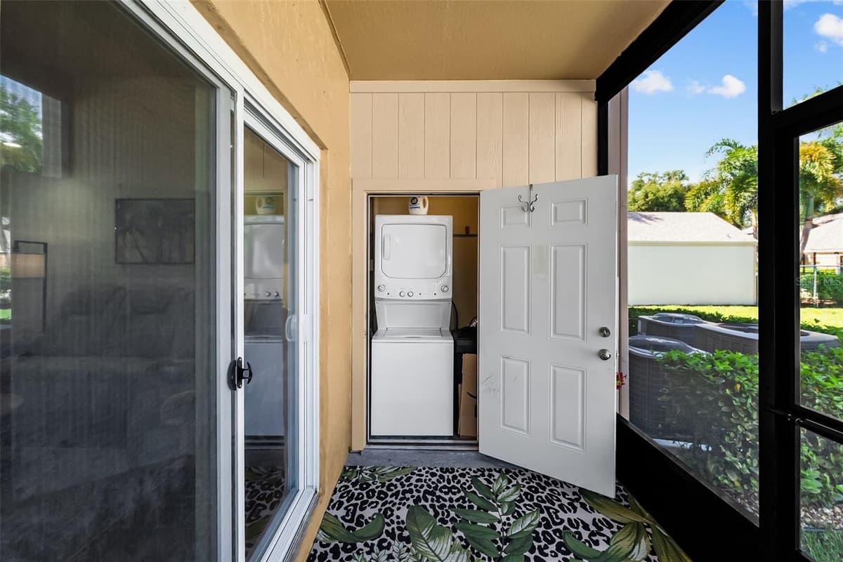 3810 OAK DRIVE — photo 31 of 51