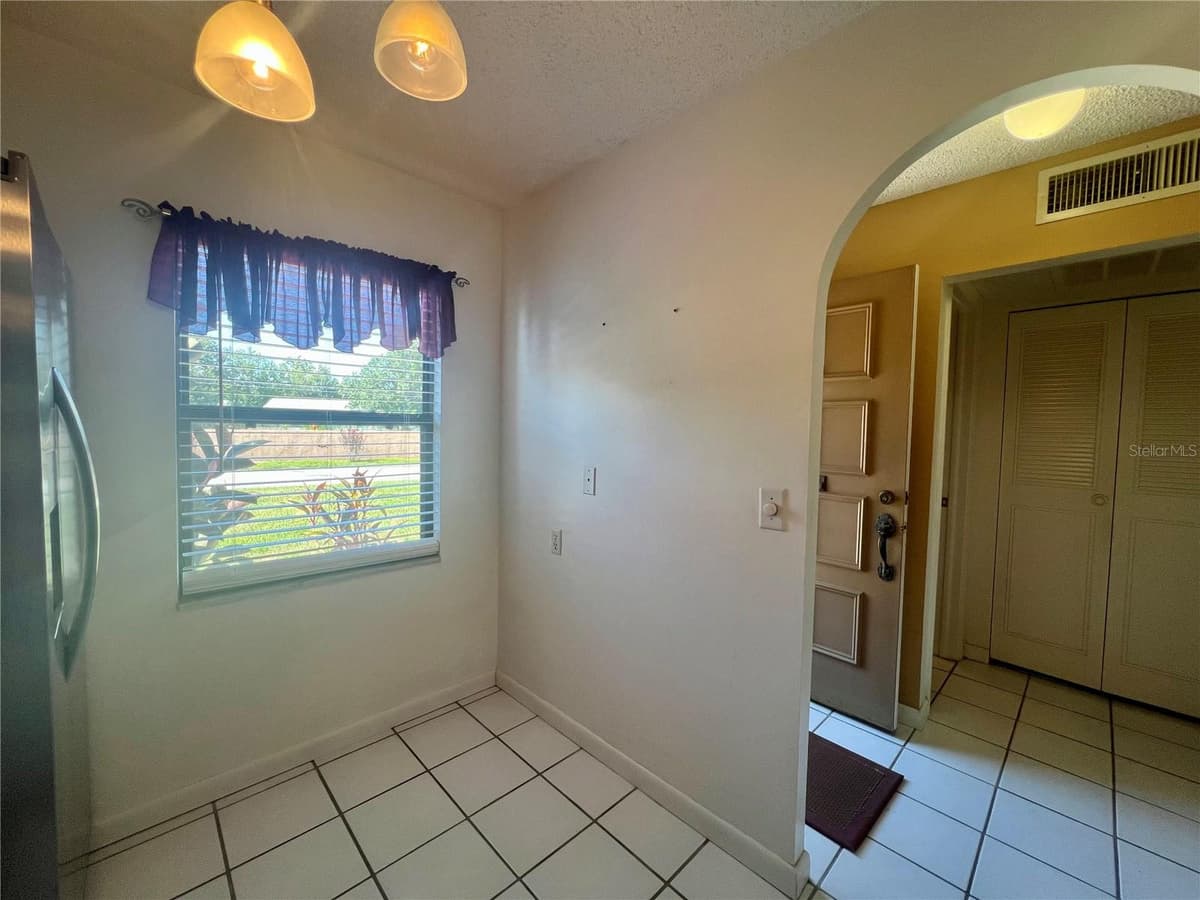 2989 FLINT DRIVE — photo 4 of 20