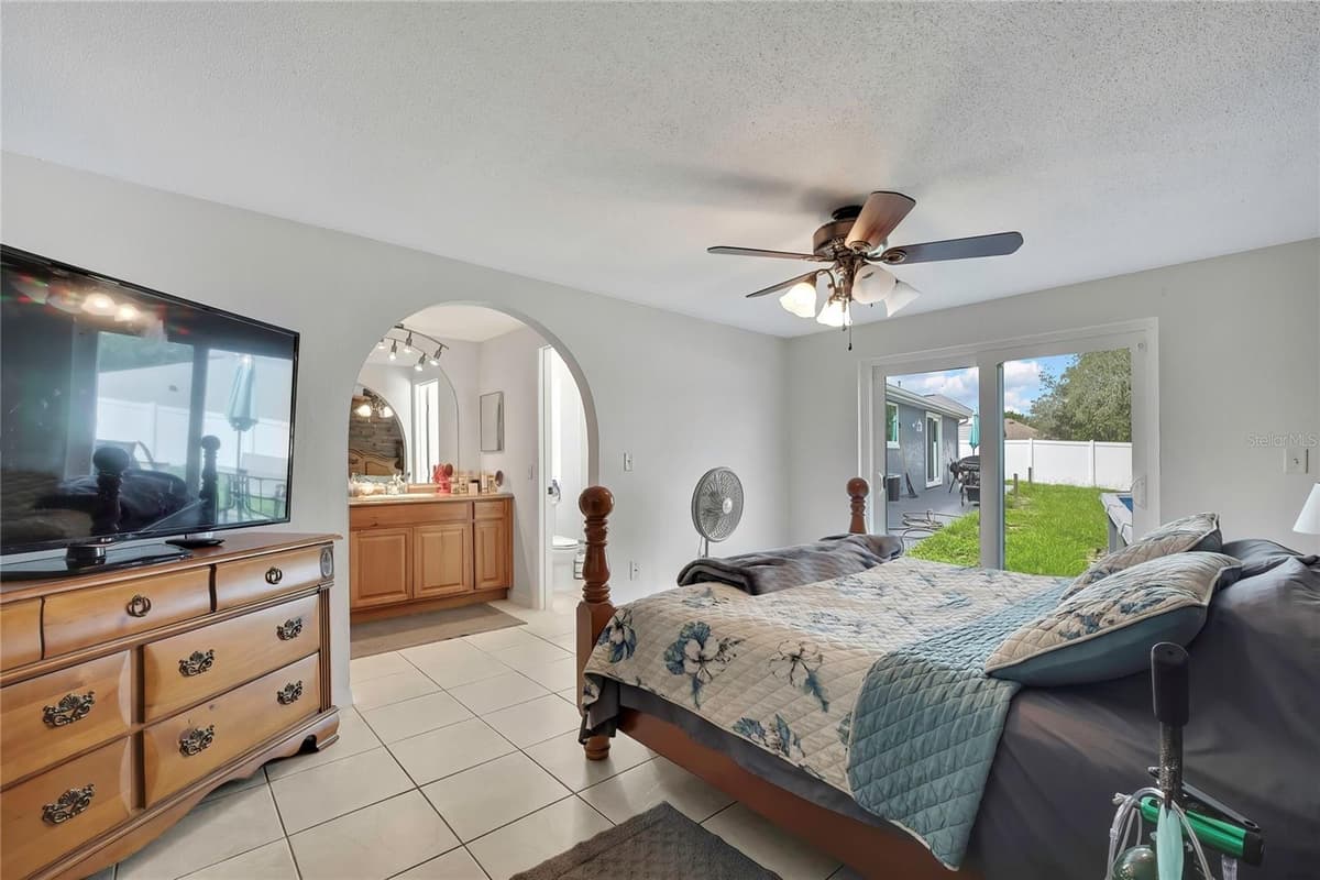10165 BANNISTER STREET — photo 17 of 34
