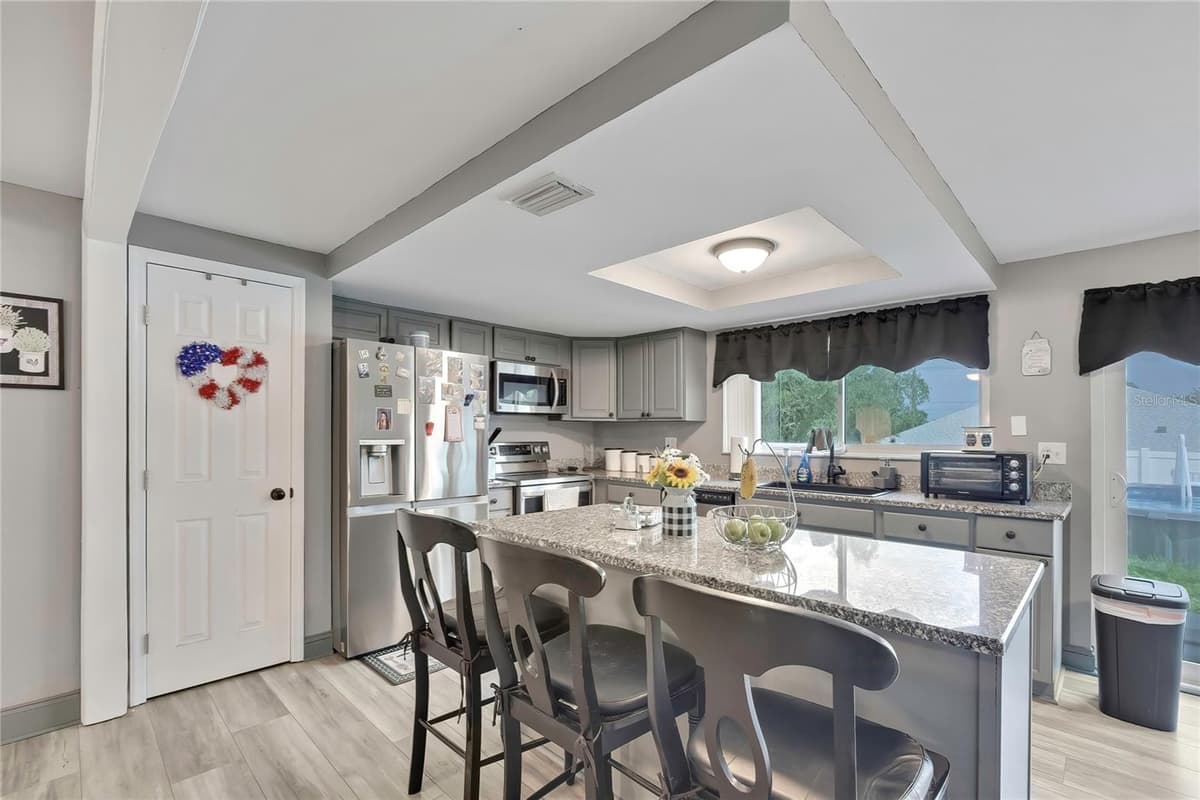 10165 BANNISTER STREET — photo 12 of 34