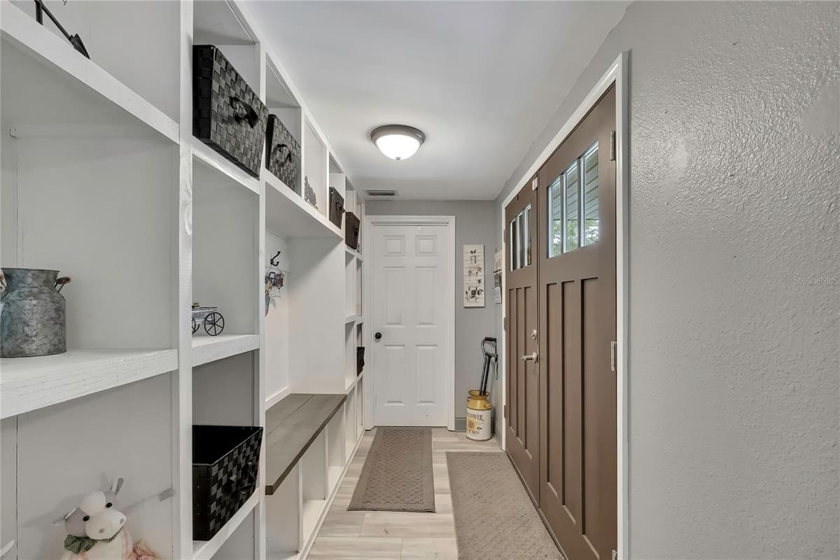 10165 BANNISTER STREET — photo 9 of 34