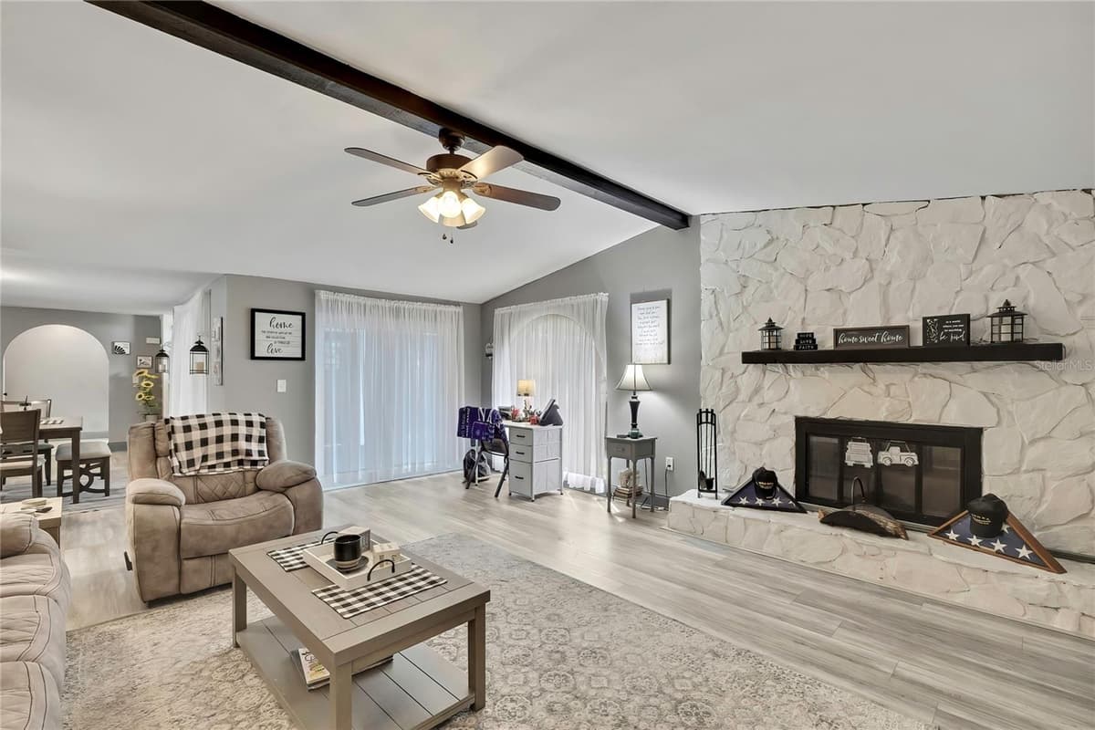 10165 BANNISTER STREET — photo 5 of 34