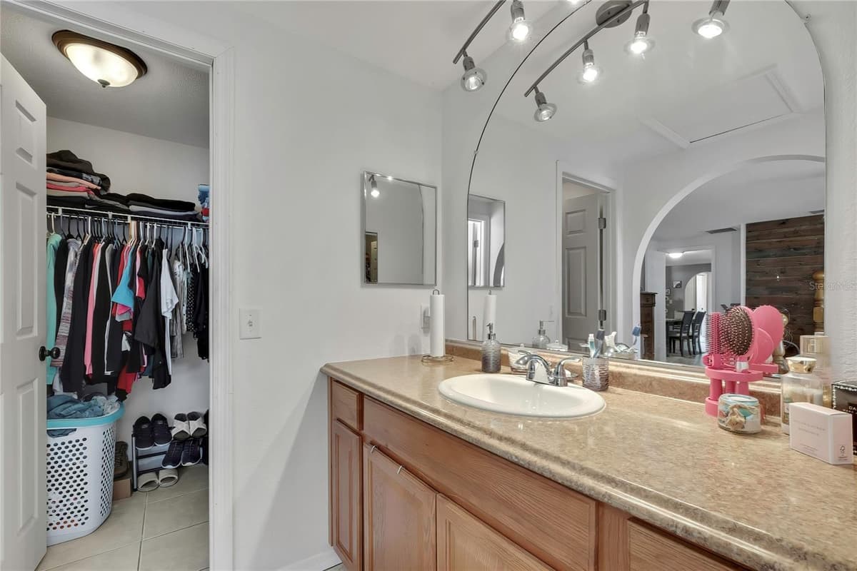 10165 BANNISTER STREET — photo 20 of 34