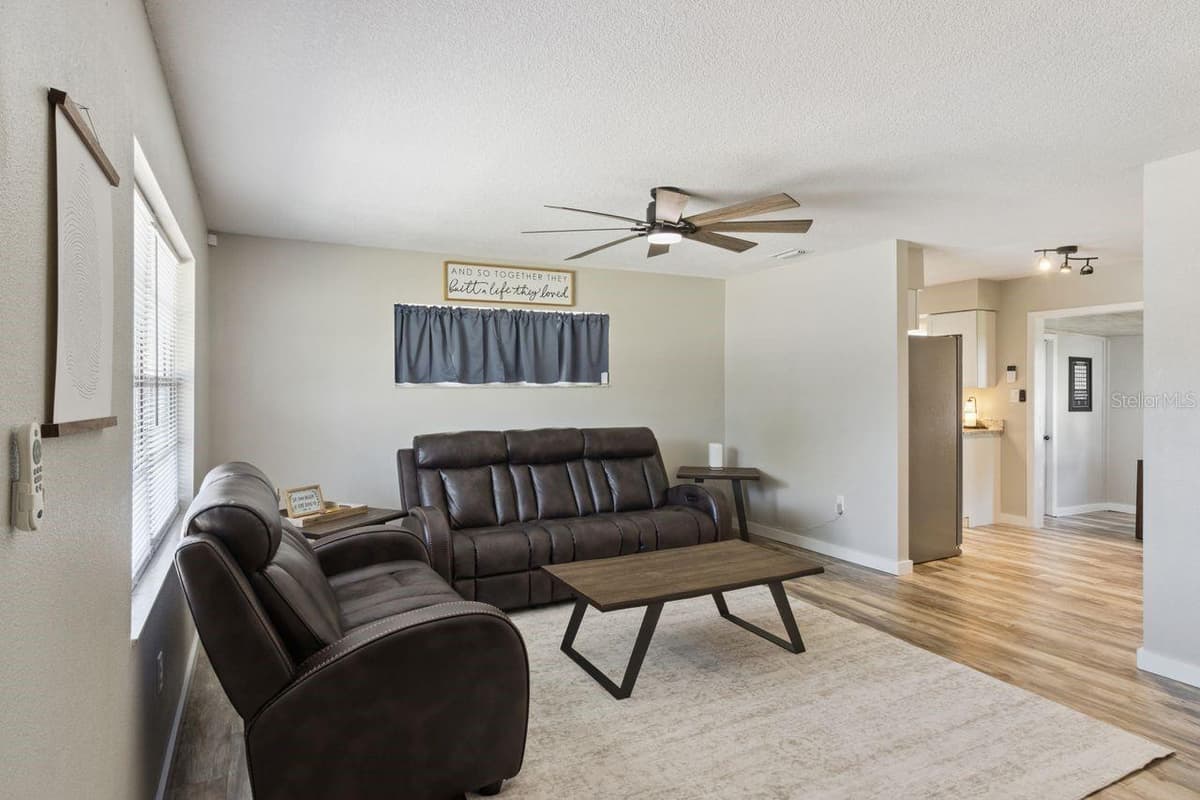 220 ALDO DRIVE — photo 6 of 30