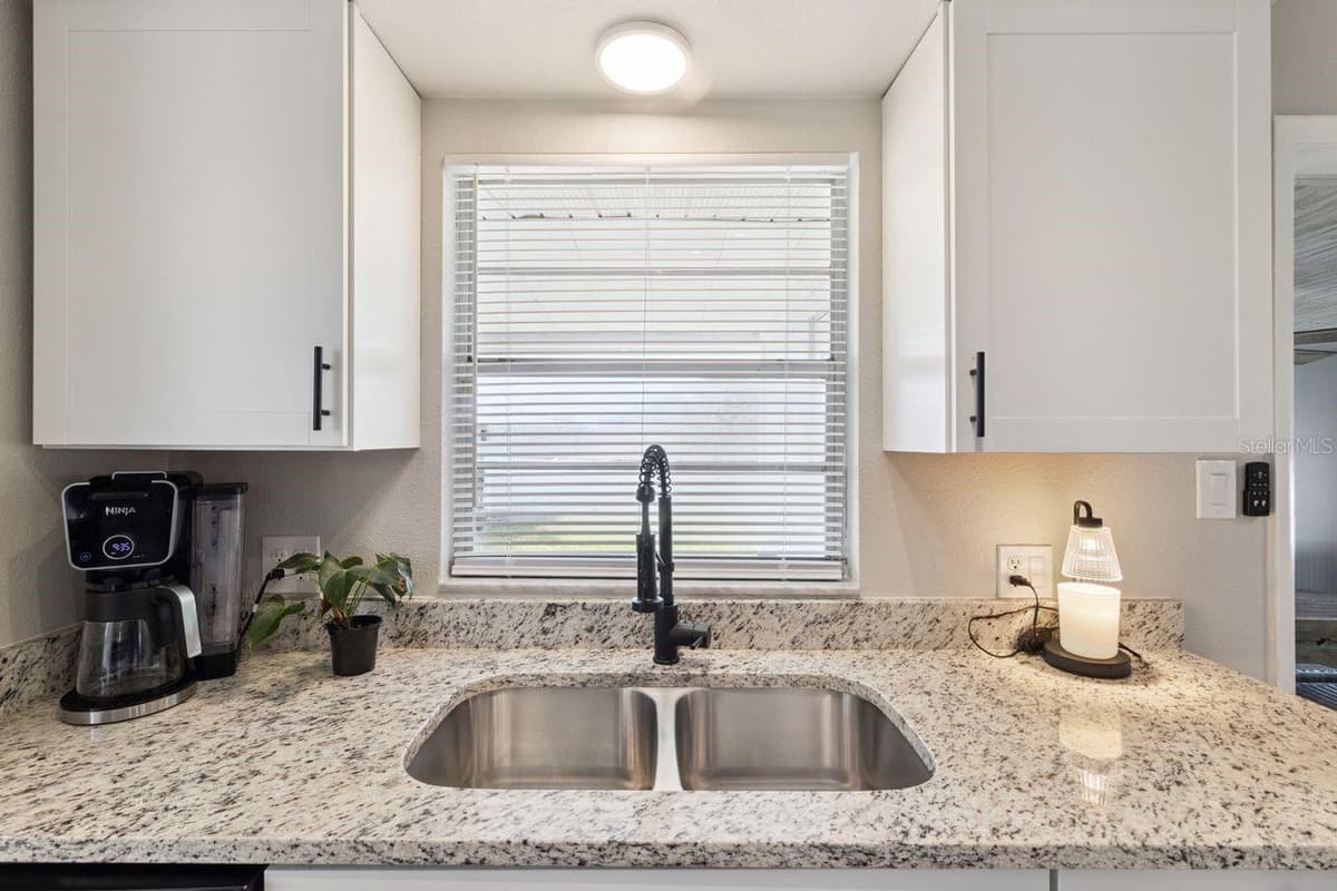 220 ALDO DRIVE — photo 11 of 30