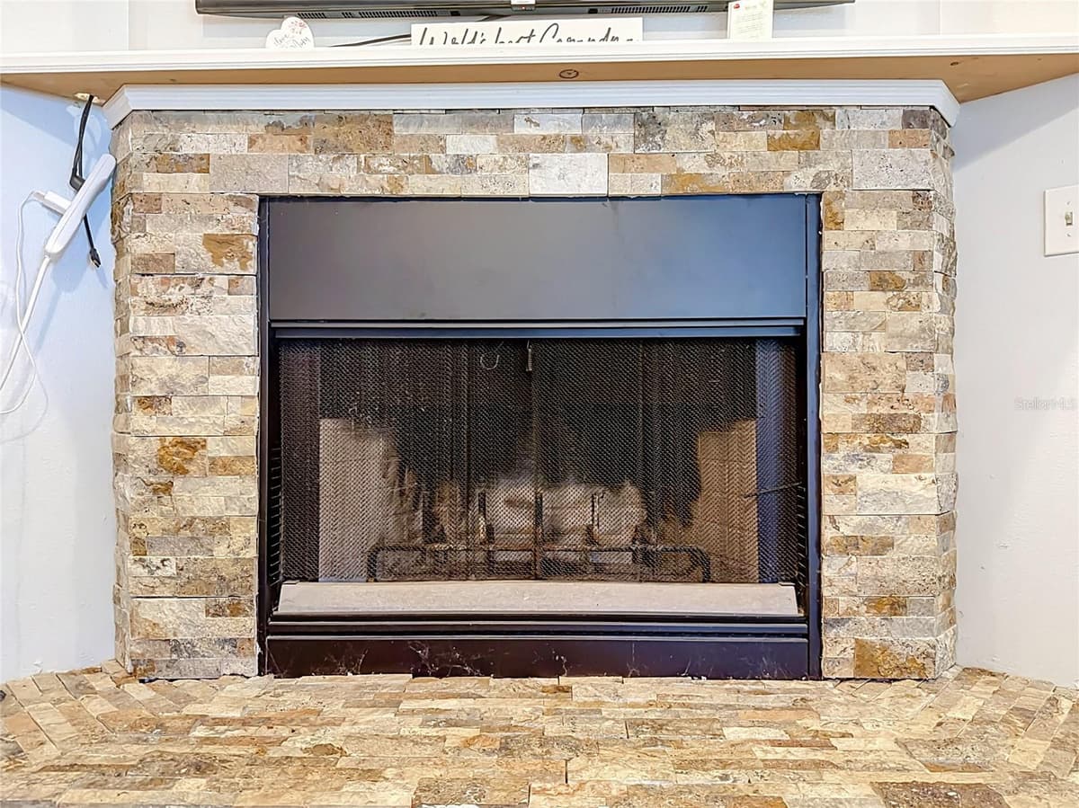 218 GLENRIDGE LOOP — photo 9 of 56