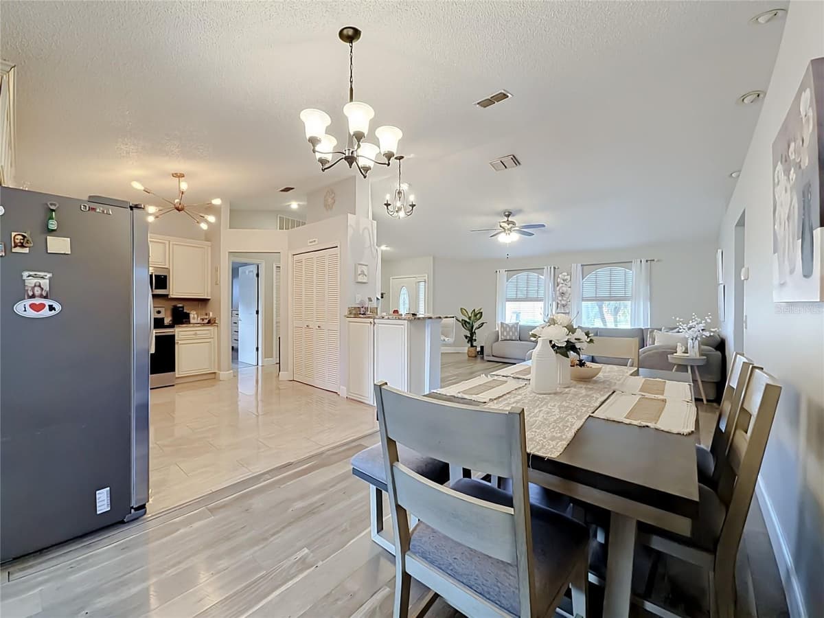 218 GLENRIDGE LOOP — photo 14 of 56