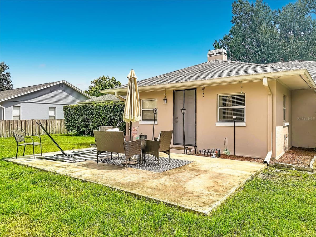 218 GLENRIDGE LOOP — photo 44 of 56