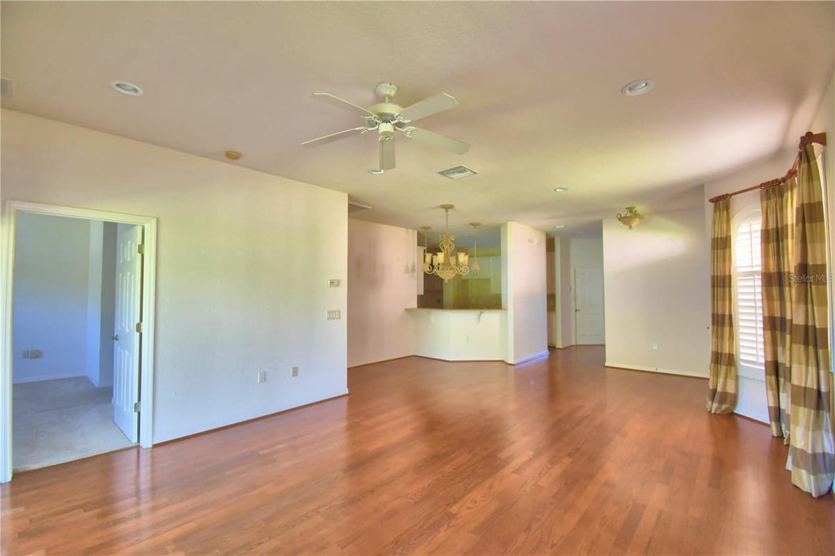 1307 INNSBRUCK CT — photo 10 of 56