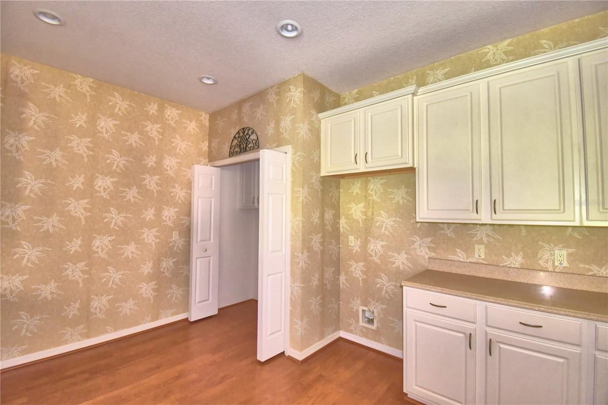 1307 INNSBRUCK CT — photo 14 of 56