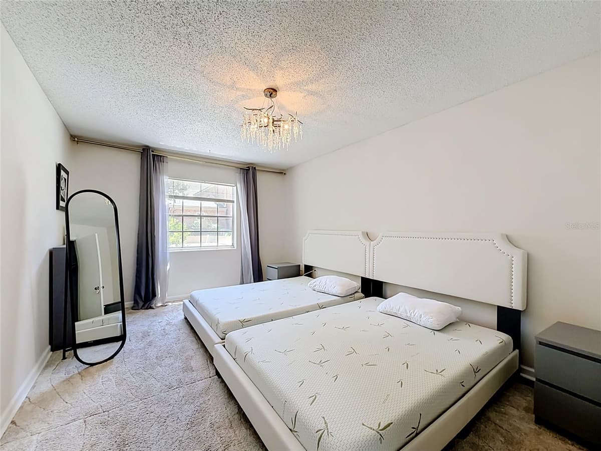 476 BANYON TREE CIRCLE — photo 18 of 24