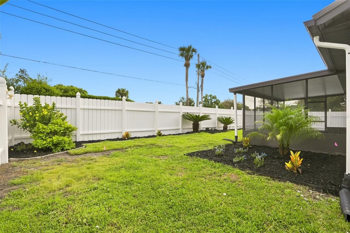5207 DESMOND LANE — photo 36 of 48