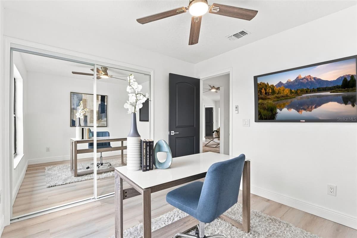 5207 DESMOND LANE — photo 18 of 48