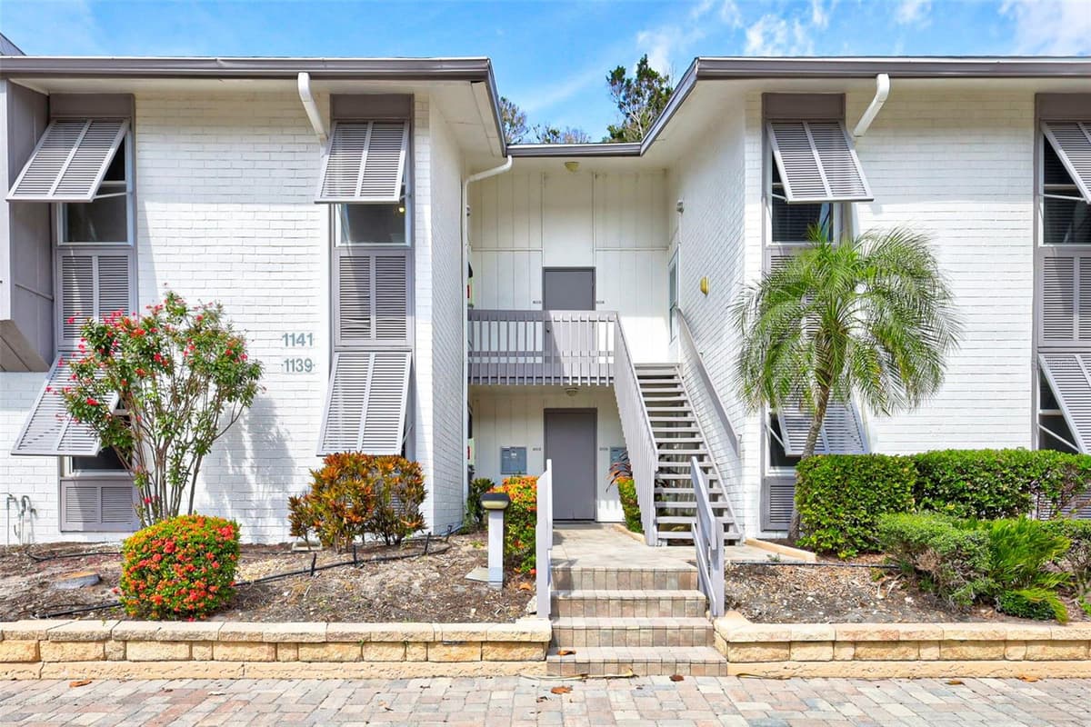 1141 PEPPERTREE DRIVE — photo 4 of 56