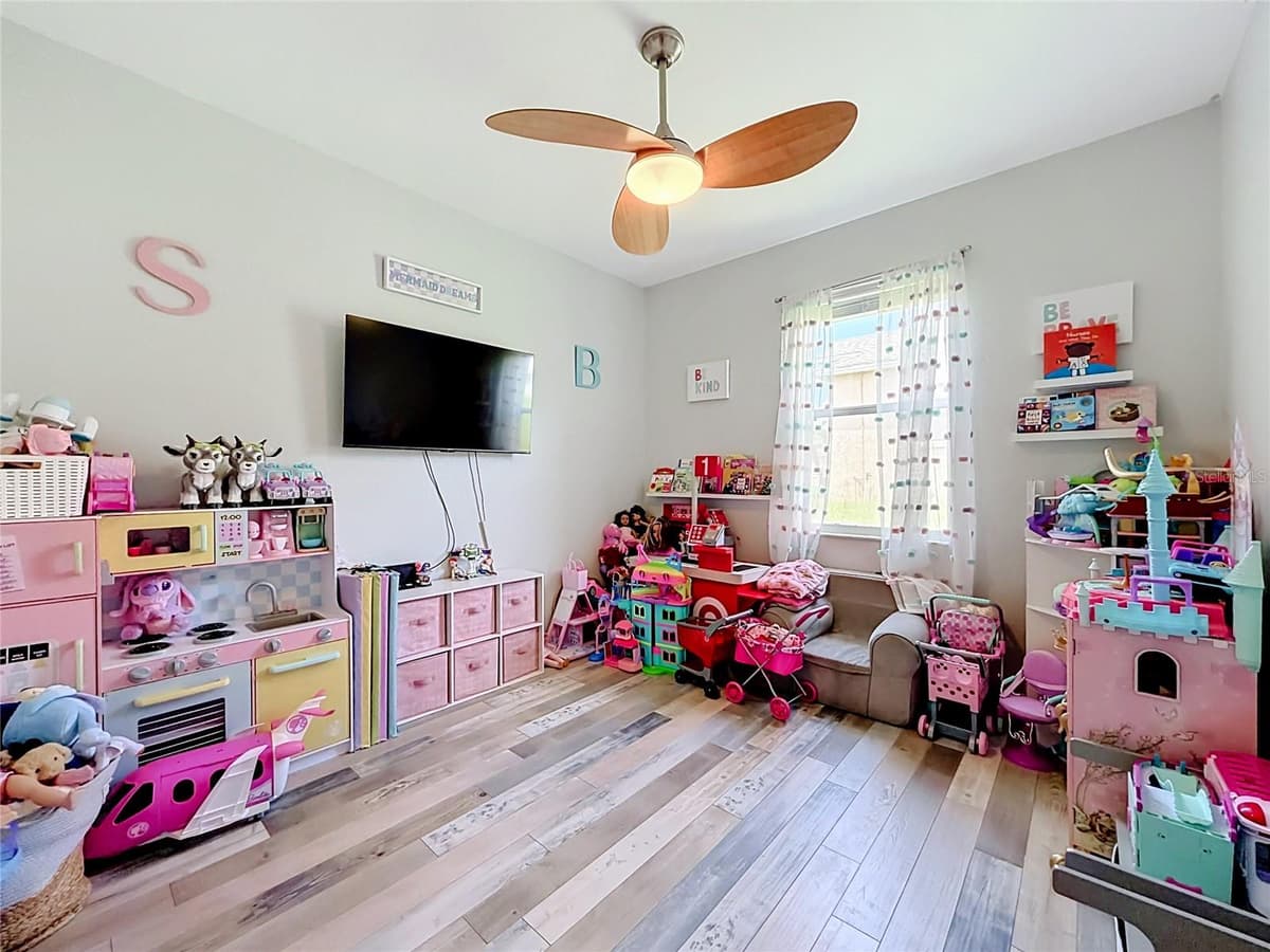 8230 WOODVINE CIRCLE — photo 26 of 55