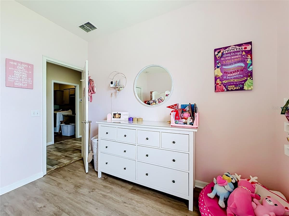 8230 WOODVINE CIRCLE — photo 29 of 55