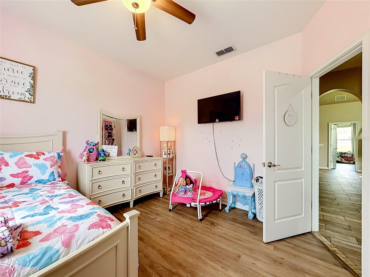 8230 WOODVINE CIRCLE — photo 32 of 55