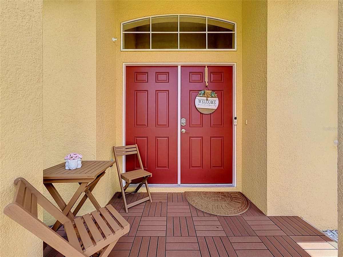 8230 WOODVINE CIRCLE — photo 4 of 55