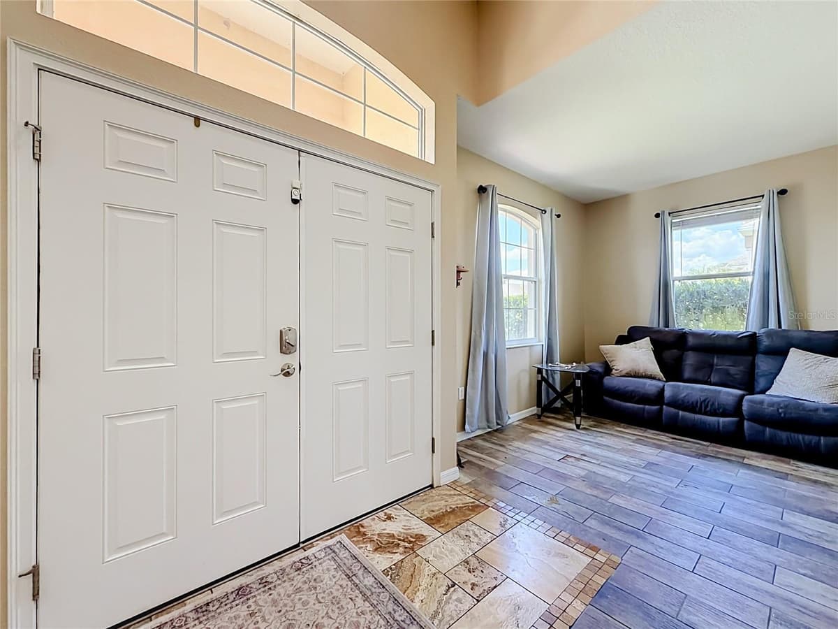 8230 WOODVINE CIRCLE — photo 5 of 55