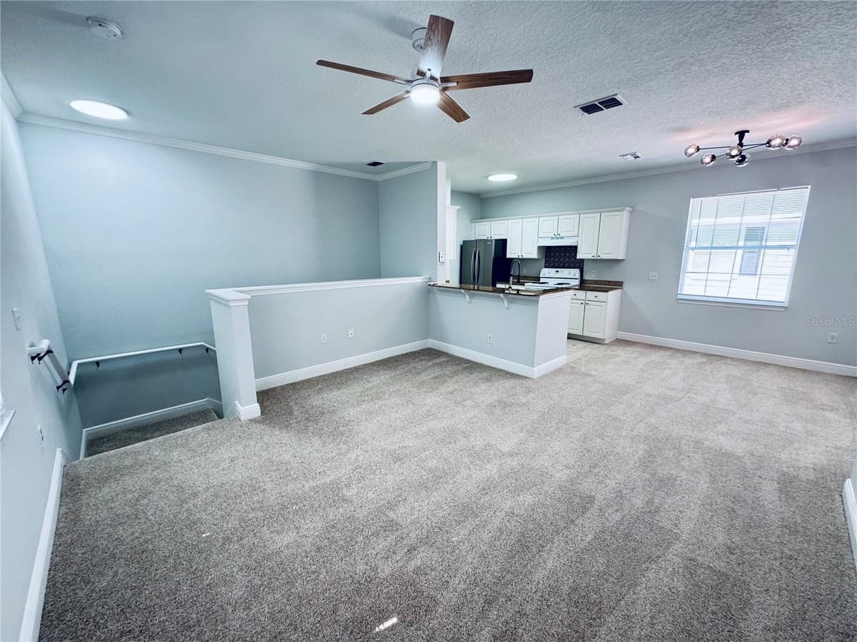233 SOUTHERN PECAN CIRCLE — photo 9 of 42